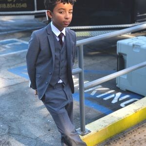 Youth 3 piece suit. Size 7. Slim fit